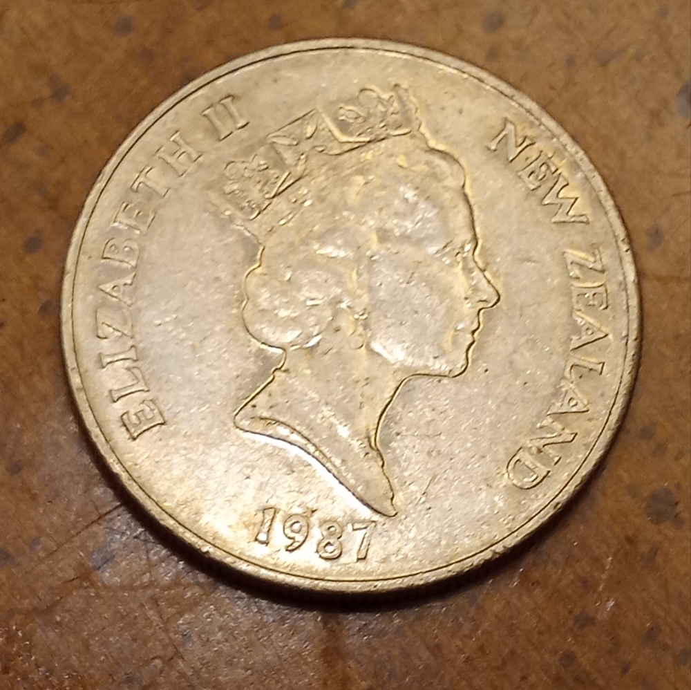1987 New Zealand 10cents Coin